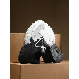 knoos Women Colourblocked Sneakers