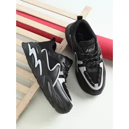 knoos Women Woven Design Sneakers