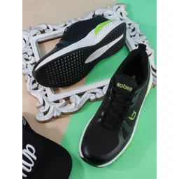 Koburg Men Textured Lace-Up Running Shoes