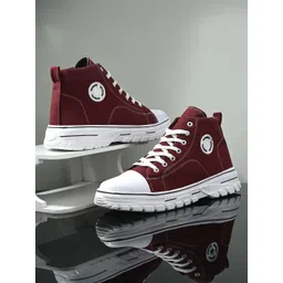 Kook N Keech Men Maroon And White Comfort Insole Mid-Top Sneakers