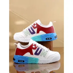 KRAASA Men Printed Contrast Sole Sneakers