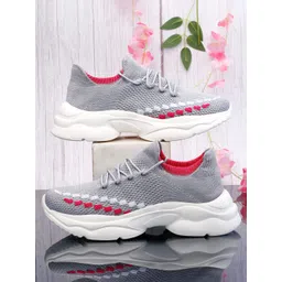 KRAASA Women Textured Lace Up Sneakers