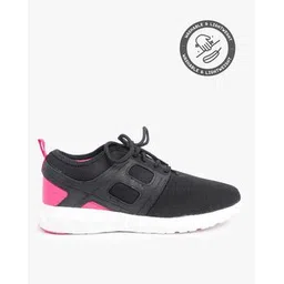 Lace-Up Sports Shoes