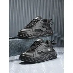 Layasa Men Woven Design Sneakers