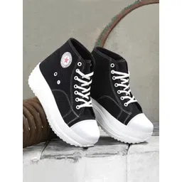 Layasa Women Sneakers