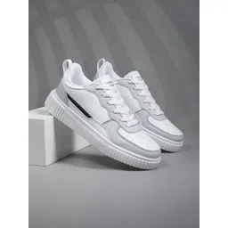 Lejano Men Colourblocked Sneakers