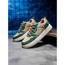 Lejano Men Printed Sneakers