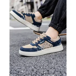 Lejano Men Printed Sneakers