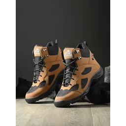 Leo's Fitness Shoes Men Colourblocked Canvas Hiking Boots