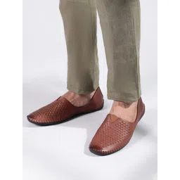 Liberty Men Tan Textured Slip-On Sneakers