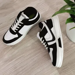 Light weight stylish attractive sneakers shoes for men Sneakers For Men