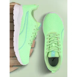 Lightstorm Wns Running Shoes For Women