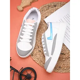 Longwalk Women Colourblocked Lightweight Sneakers