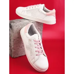 Longwalk Women Perforated Lightweight Sneakers