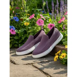 Lotto Women Textured Slip-On Sneakers