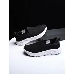 LOUIS STITCH Men Egyptian Black Casual Slip-On Fly Knit Sneakers