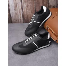 LOUIS STITCH Men Leatherette Casual Cushioned Sneakers