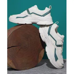 Low-Top Lace-Up Sports Shoes