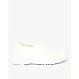 Low-Top Slip-On Walking Shoes