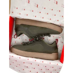 Ludic Unisex Woven Design Suede Sneakers