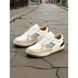 Mactree Men Lightweight Colourblocked Lace-Ups Sneakers