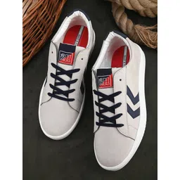 Mast & Harbour Men Beige Round Toe Lightweight Sneakers