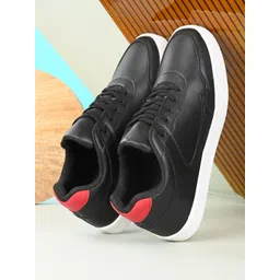 Mast & Harbour Men Lightweight Sneakers