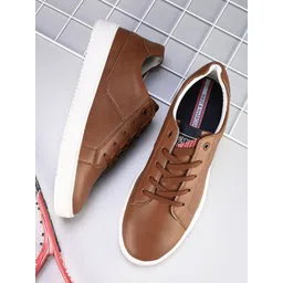 Mast & Harbour Men Tan Brown Round Toe Lightweight Sneakers