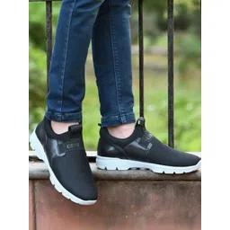 Mast & Harbour Men Textured Slip-On Sneakers