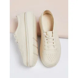 max Women PU Sneakers