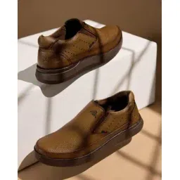 Men Casual Shoes with Faux Leather Upper