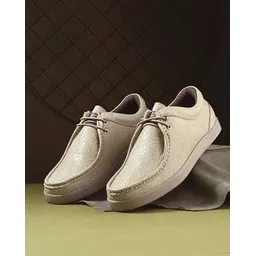 Men Casual Shoes with Lace Fastening