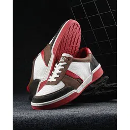 Men Chestar Suede Lace-Up Sneakers