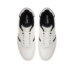 Men Lace-Up Round-Toe Sneakers
