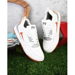 Men Lace-Up Sneakers