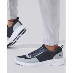 Men Logo Print Sneakers with Lace Fastening