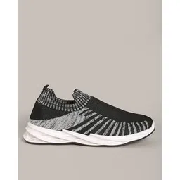 Men Low-Top Slip-On Sneakers