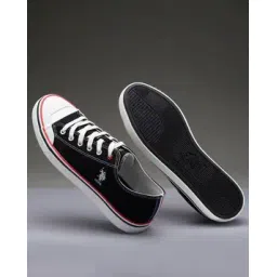 Men Low-Top Sneakers with Lace Fastening