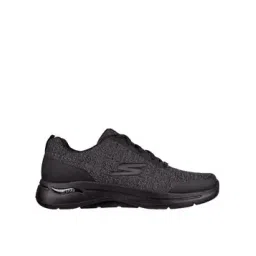 Men Mid-Top Sports Shoes with Lace Fastening
