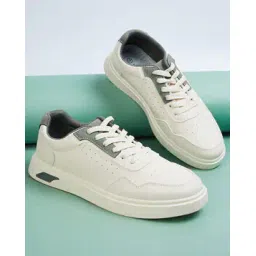 Men Perforations Lace Up Sneakers