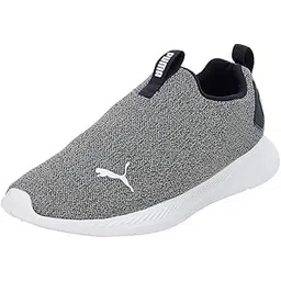 Men Pull On Running Shoes