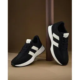 Men Round-Toe Casual Shoes with Lace Fastening