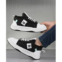 Men Round-Toe Lace-Up Sneakers