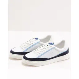 Men Round-Toe Lace-Up Sneakers