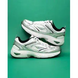 Men Round-Toe Sneakers with Lace Fastening 