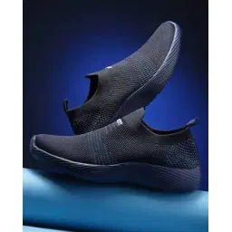 Men Slip-On Walking Shoes