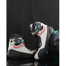 Men Sports Shoes with Lace Fastening