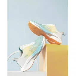 Men Sports Shoes With Mesh Upper