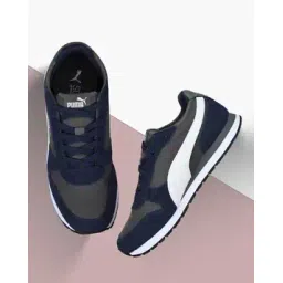 Men ST MILER RES Lace-Up Sneakers