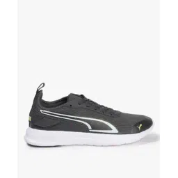 Men Unleash Lace-Up Sneakers